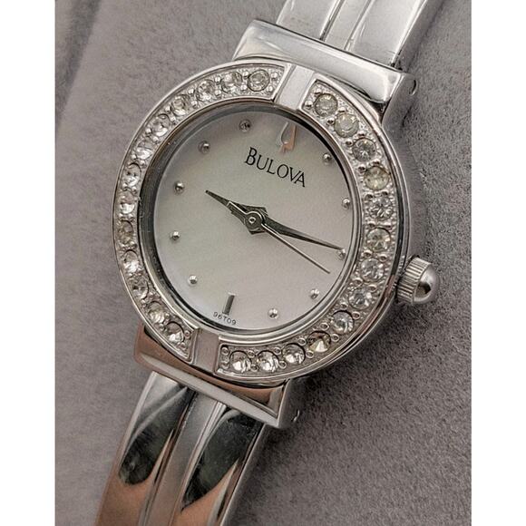Bulova C899175 Woman Watch Quartz Silver Wristwatch Vtg main image 8